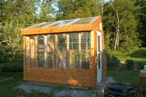 small backyard hot houses